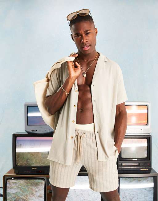 ASOS DESIGN - Beige skjorte med reverskrave i viskose i afslappet pasform