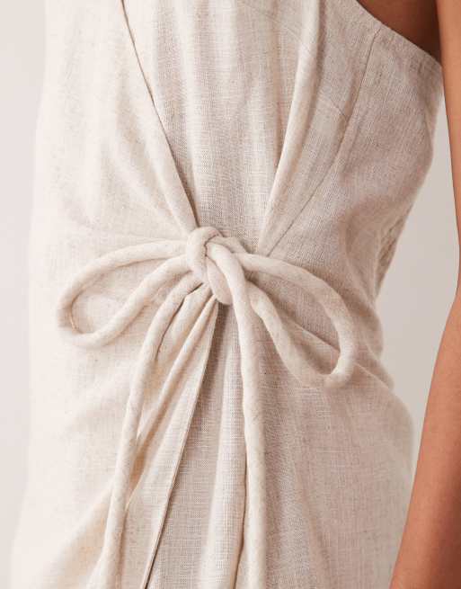 ASOS DESIGN – Beige sommarklänning i minilängd med halterneck i viskos-linnemix , 3 av 4