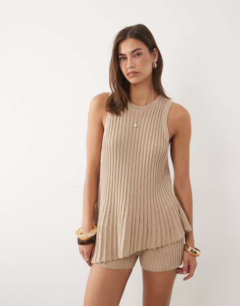 ASOS DESIGN - Beige strikket sæt med asymmetrisk top med plisseringer - view 1