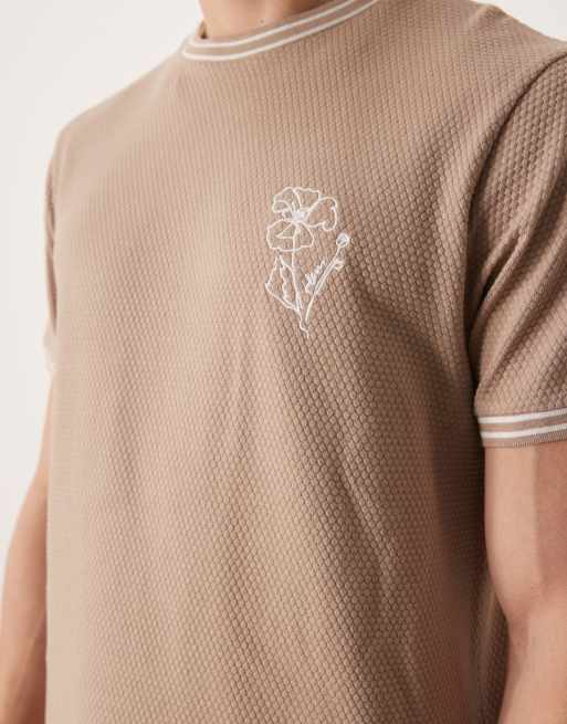 ASOS DESIGN – Beige, texturerad och kraftig t-shirt i regular fit med blombroderi, 5 av 5