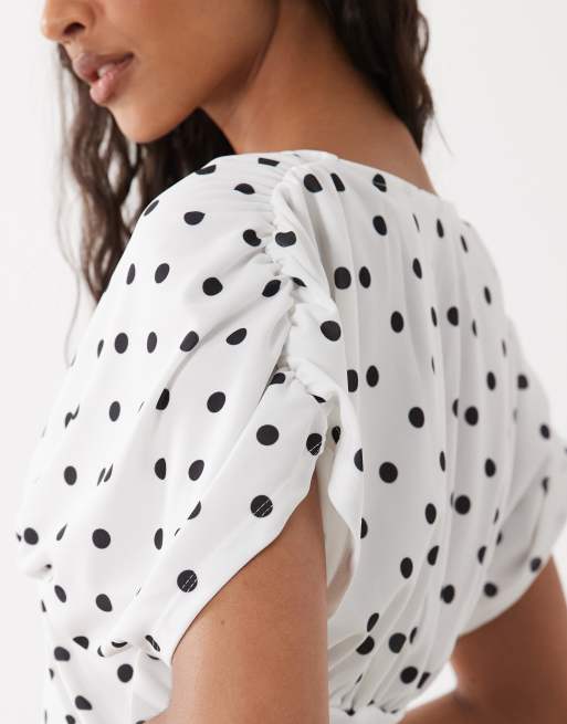 ASOS DESIGN - Beige top med dyb udskæring og indsyet talje samt polkaprikker, 3 af 4