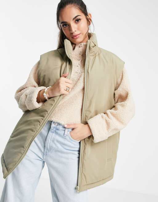 ASOS DESIGN – Beige vadderad oversize-väst – SVART
