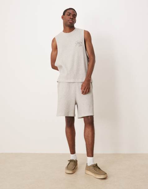 ASOS DESIGN – Beige, våfflat, avslappnat set med shorts och boxigt linne med broderi på bröstet - view 1