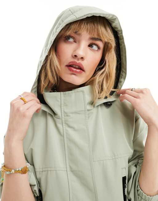 AP STUDIO Sage Shoulder Jacket38 ¥52,800 Alpha 60 Hoodie, Dark Sage A simple, versatile, breathable