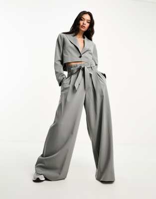 Asos Design Curve Belted Paperbag Pants In Light Gray - Part Of A Set