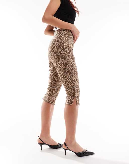 Leopard capri leggings shop