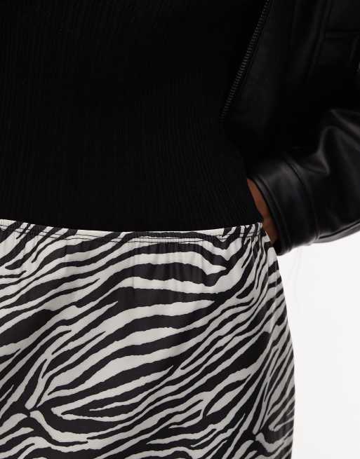 ASOS DESIGN bengaline mini skort in zebra print, 4 of 5