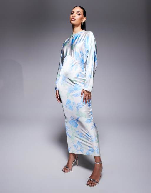 ASOS DESIGN – Benvit, blommig maxiklänning i satin med pingvinärmar, 3 av 4