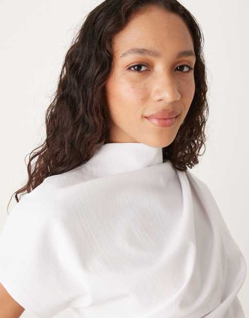 ASOS DESIGN – Benvit, uppklädd t-shirt med struktur och drapering, 2 av 4