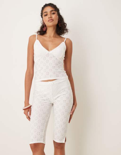 ASOS DESIGN – Benvita caprileggings med broderie anglaise, del av set, 3 av 5