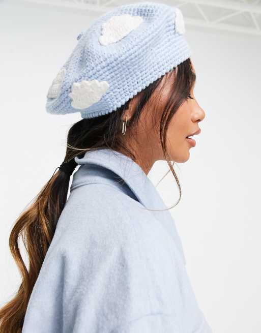 ASOS DESIGN - Béret au crochet avec broderie nuage - Bleu