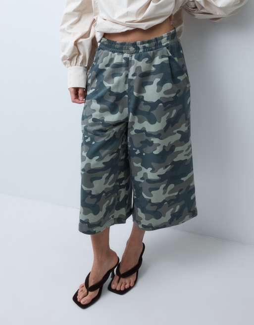 ASOS DESIGN Bermuda en imprimé camouflage, 2 de 5