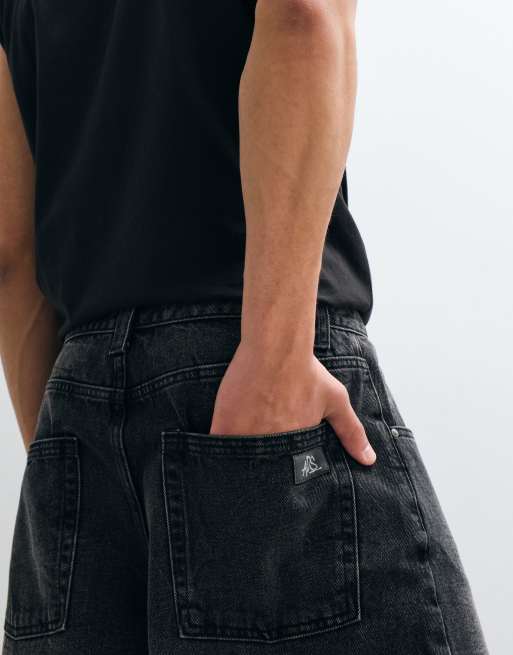 ASOS DESIGN - Bermuda mi-long en jean avec détail noué à la taille - Noir délavé, 4 de 7