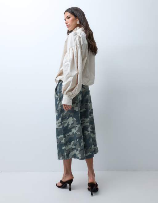 ASOS DESIGN Bermuda-Shorts mit Military-Muster, 5 von 5