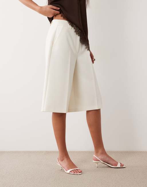 ASOS DESIGN – Bermudy z szerokimi nogawkami w kolorze kości słoniowej, 2 z 5