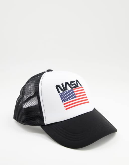 ASOS DESIGN - Berretto trucker nero con ricamo NASA