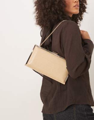 ASOS DESIGN - Beschichtete Clutch in Kroko-Cremeweiß mit eckigem Rahmen