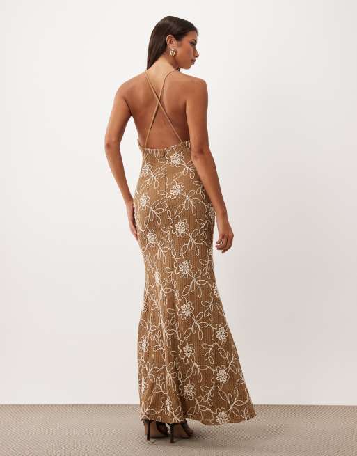 ASOS DESIGN besticktes Häkel-Maxikleid mit Cut-outs in Braun, 4 von 4