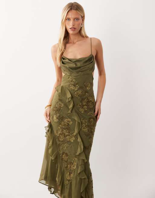 ASOS DESIGN besticktes und mit Perlen besetztes Cami-Maxikleid mit asymmetrischer Rüsche in Khaki, 3 von 4