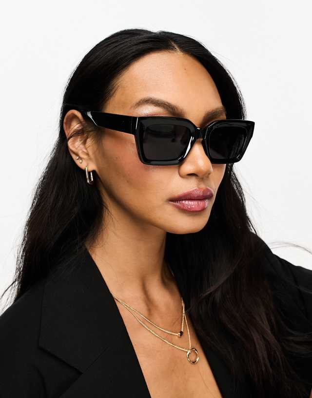 ASOS DESIGN - bevel square sunglasses in black