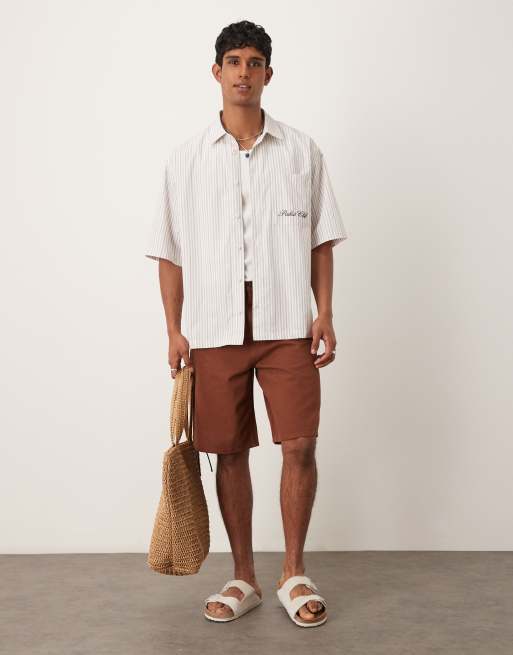 ASOS DESIGN – Beżowa koszula oversize w paski z haftem na piersi, 3 z 4