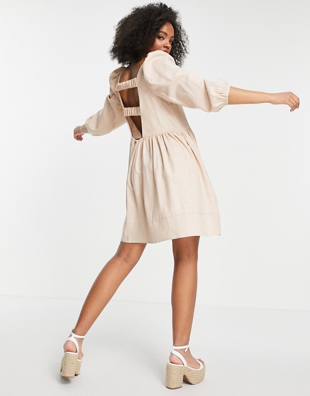  Dostwać ASOS DESIGN – Beżowa lniana sukienka mini o luźnym kroju z paskami na plecach Beżowy