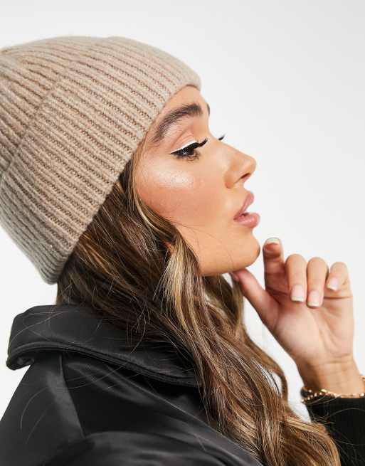 ASOS DESIGN – Beżowoszara czapka beanie z prążkowanej dzianiny