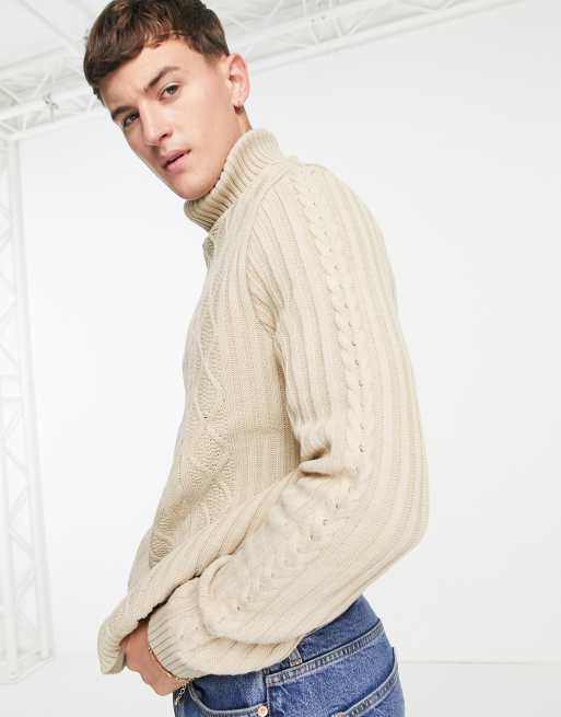 ASOS DESIGN – Beżowy sweter z odwijanym golfem o warkoczowym splocie, 3 z 4
