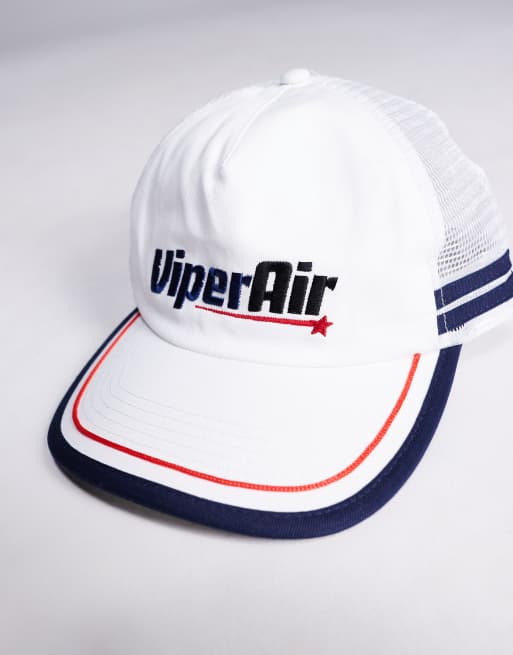 ASOS DESIGN – Biała czapka typu trucker z daszkiem i grafiką, 2 z 3