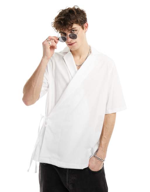 ASOS DESIGN – Biała koszula o luźnym kroju z kołnierzykiem kubańskim i wiązaniem z boku