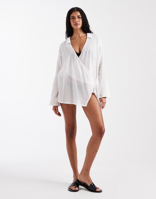 ASOS DESIGN – Biała prześwitująca narzutka plażowa z kopertowym przodem, 2 z 4