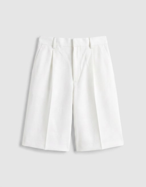 ASOS DESIGN – Białe dopasowane szorty bermudy oversize z zakładkami, 6 z 9