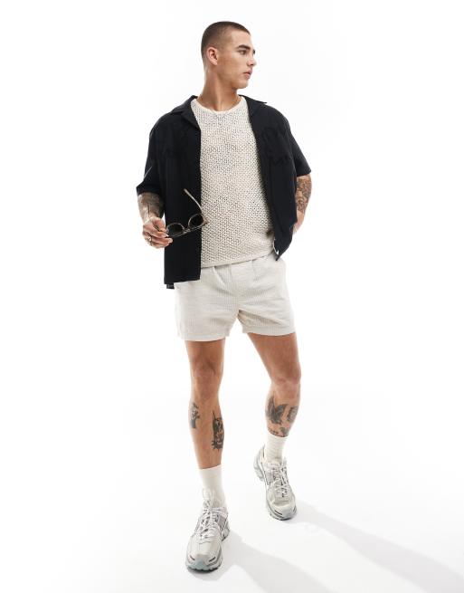 ASOS DESIGN – Białe dopasowane szorty z kory w paski z domieszką lnu
