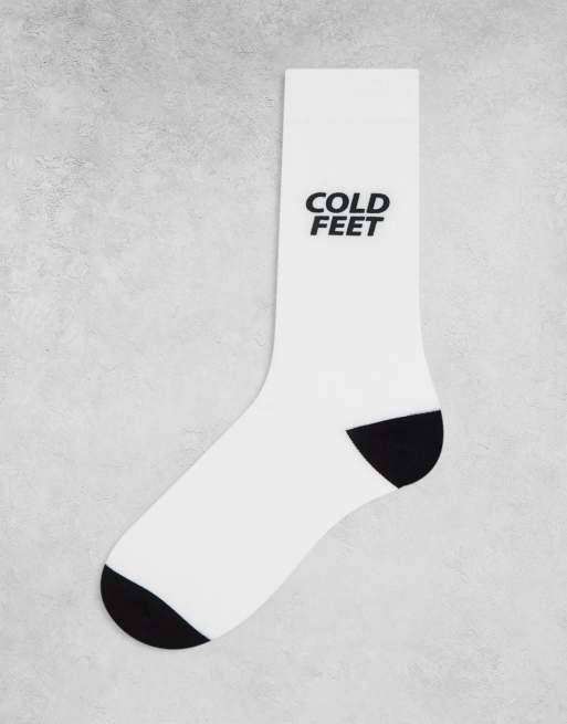 ASOS DESIGN – Białe skarpetki z napisem „Cold Feet“