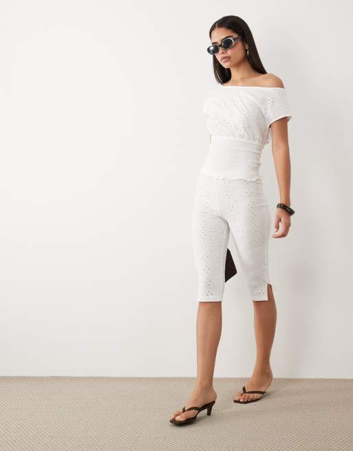 ASOS DESIGN Co-Ord Broderie Shirred Off Shoulder Top and Capri Pants in White, 3 z 3