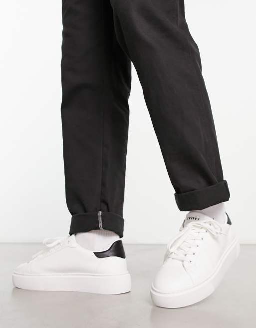 ASOS DESIGN – Białe sznurowane buty sportowe na grubej podeszwie, 4 z 4
