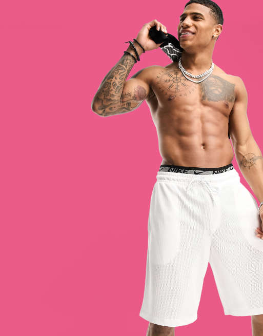 ASOS DESIGN – Białe szorty oversize do koszykówki z siateczki sportowej