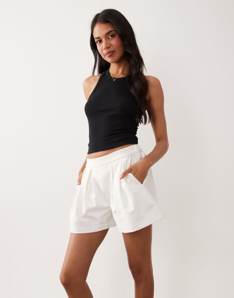 ASOS DESIGN – Białe szorty z bawełnianego diagonalu, z zakładkami - view 1