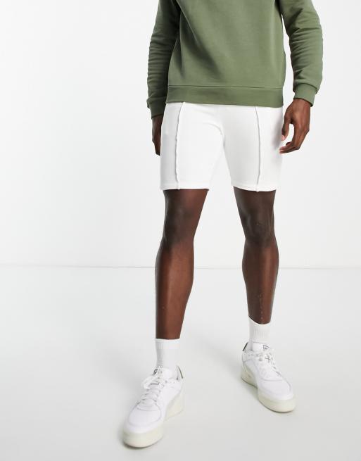 ASOS DESIGN – Białe szorty z dżerseju o obcisłym kroju z zaszewkami
