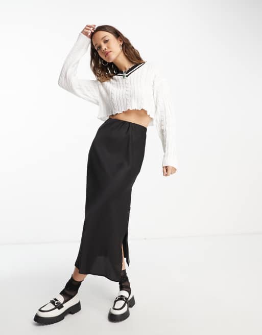 ASOS DESIGN – Biało-czarny krótki sweter z postrzępionym dołem w uczelnianym stylu, 3 z 4