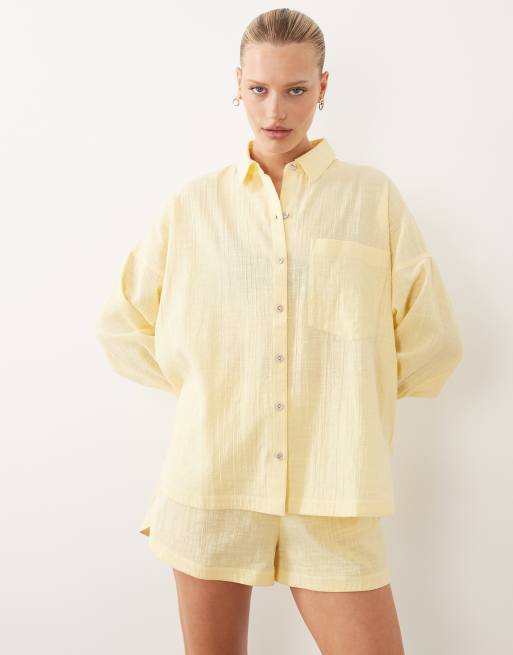 ASOS DESIGN – Biarritz – Strukturiertes Strandhemd aus Baumwolle in Gelb, Kombiteil, 2 von 4