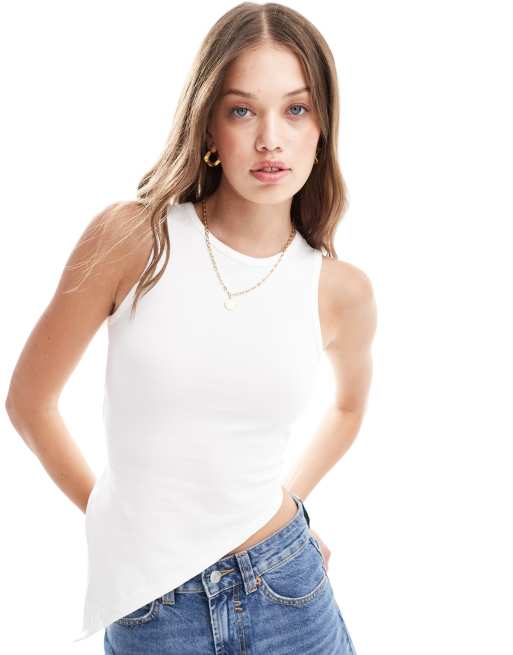 ASOS DESIGN – Biały, asymetryczny top o fasonie bokserki z wykończeniem o kroju chusty