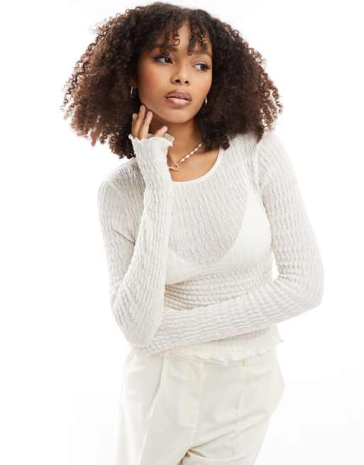 ASOS DESIGN – Biały fakturowany top z długimi rękawami i falowanym brzegiem