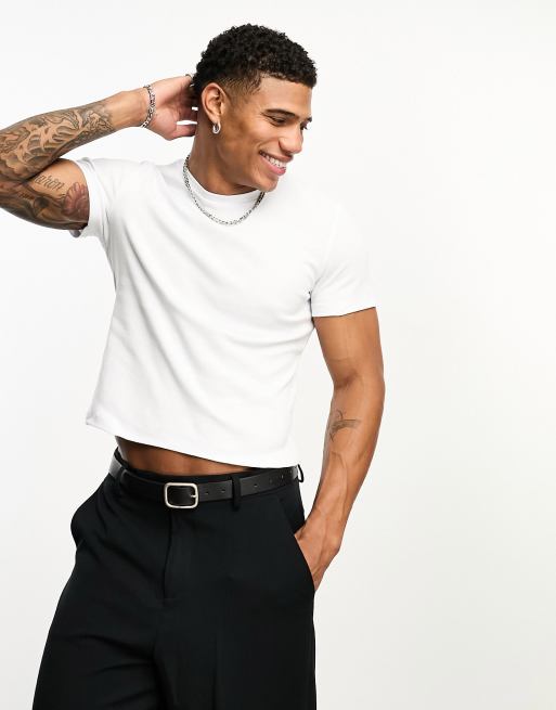 ASOS DESIGN – Biały krótki prążkowany T-shirt z okrągłym dekoltem o kroju podkreślającym sylwetkę