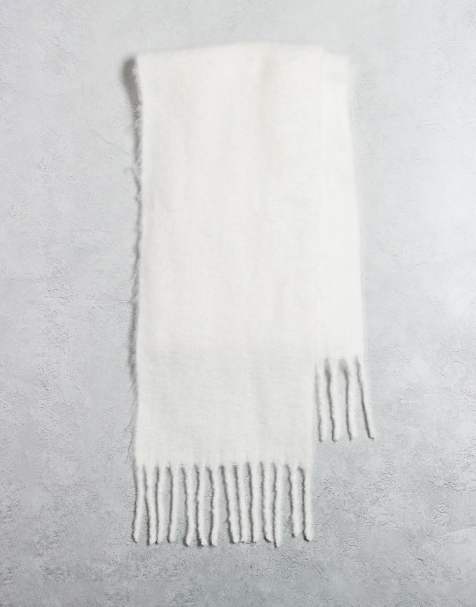 ASOS DESIGN – Biały puszysty szalik z frędzlami - view 1