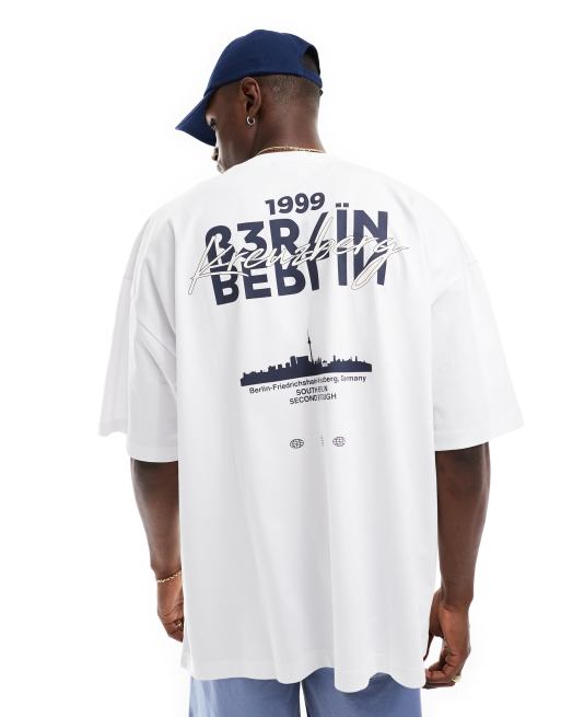 ASOS DESIGN – Biały T-shirt o fasonie extreme oversize z nadrukiem na plecach