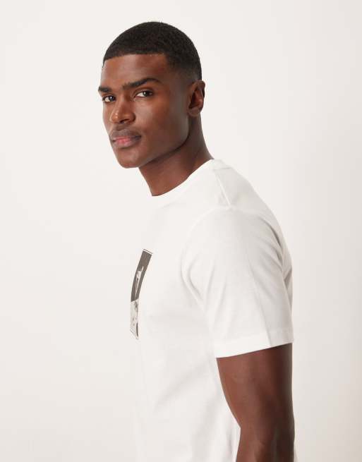 ASOS DESIGN – Biały T-shirt o regularnym kroju z grafiką z martini, 4 z 5