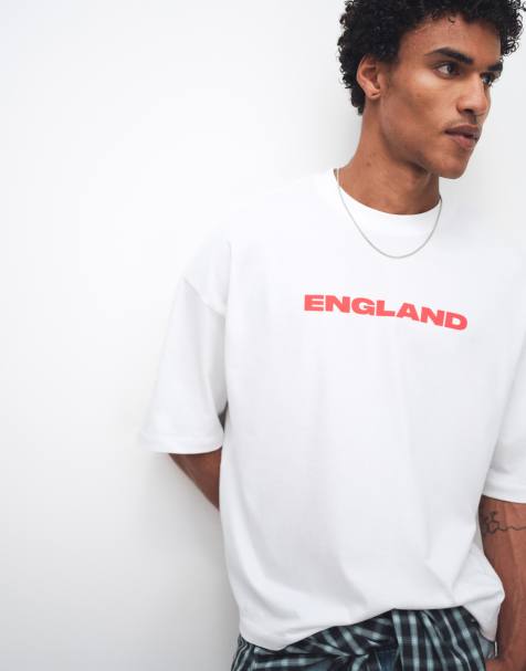ASOS DESIGN – Biały T-shirt oversize o pudełkowym kroju z grafiką piłkarską reprezentacji Anglii - view 1