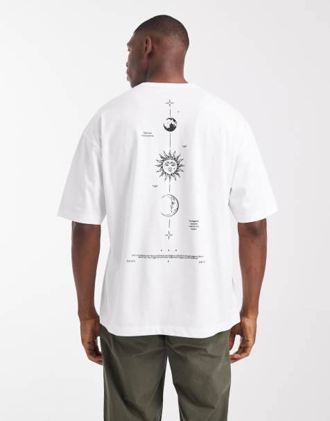 ASOS DESIGN – Biały T-shirt oversize z astronomicznym nadrukiem wzdłuż kręgosłupa - view 1