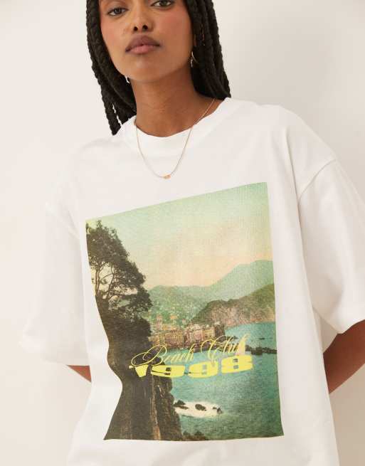 ASOS DESIGN – Biały T-shirt oversize z grafiką z napisem „Beach Club”